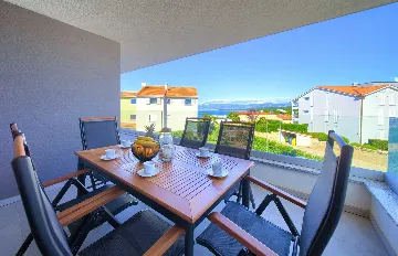 Malinska 2-Bedroom Apartment with Sea View