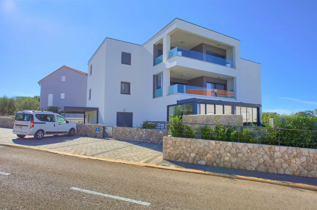 Malinska 2-Bedroom Apartment with Sea View