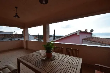 2-Bedroom Apartment with Terrace in Pinezići