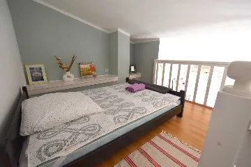 2-Bedroom Apartment with Terrace in Pinezići