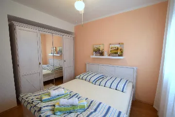 2-Bedroom Apartment with Terrace in Pinezići