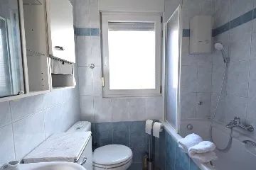 2-Bedroom Apartment with Terrace in Pinezići