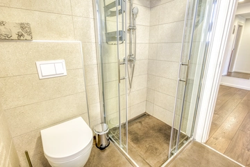 Balcony 1-Bedroom Apartment in Malinska for 4