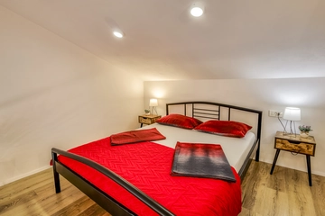 Balcony 1-Bedroom Apartment in Malinska for 4