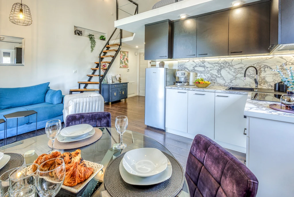 Malinska Apartment with Balcony for 4 Guests