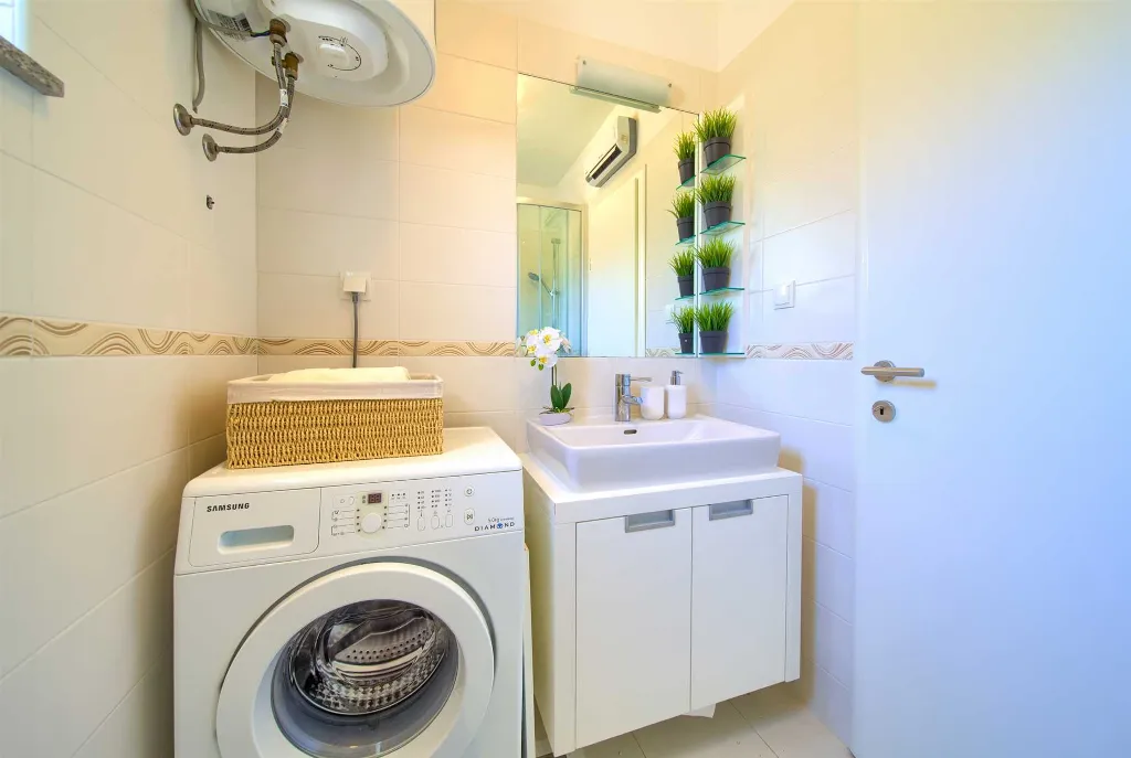 Two-Bedroom Apartment in Malinska for 4 Guests