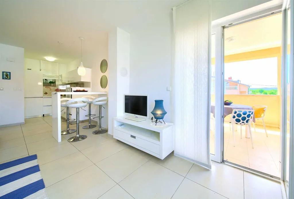 Two-Bedroom Apartment in Malinska for 4 Guests