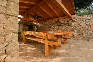 2-Bedroom Villa with Hot Whirlpool in Punat