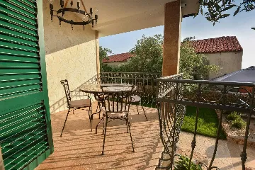 2-Bedroom Villa with Hot Whirlpool in Punat