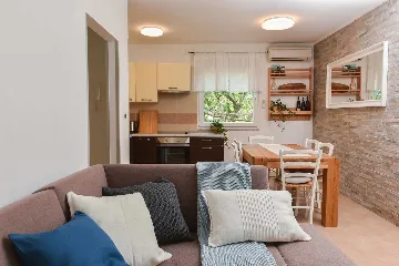 2-Bedroom Villa with Hot Whirlpool in Punat