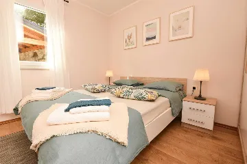 2-Bedroom Villa with Hot Whirlpool in Punat