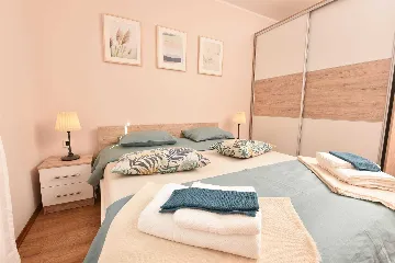 2-Bedroom Villa with Hot Whirlpool in Punat