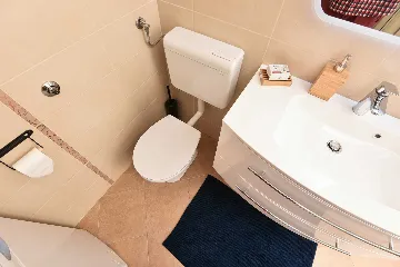 2-Bedroom Villa with Hot Whirlpool in Punat