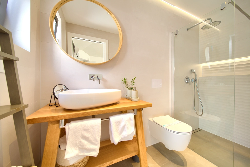 Villa in Linardići for Up to 12 Guests