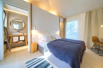 Villa in Linardići for Up to 12 Guests