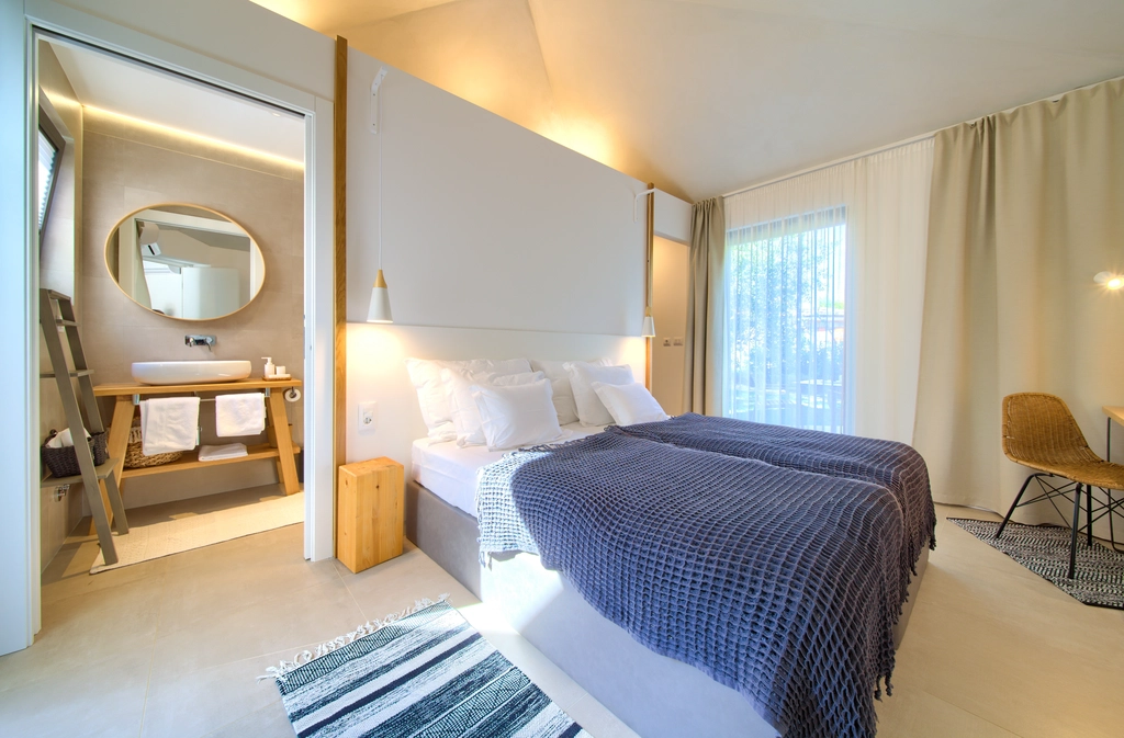 Villa in Linardići for Up to 12 Guests