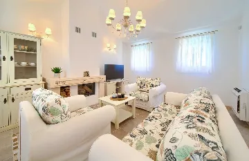 4-Bedroom Villa in Sveti Vid - Miholjice for 8
