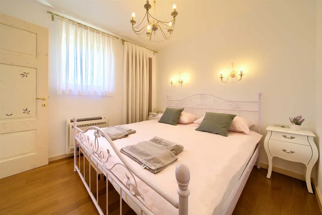 4-Bedroom Villa in Sveti Vid - Miholjice for 8