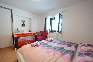 Ground-Floor Apartment in Omišalj for 4 Guests