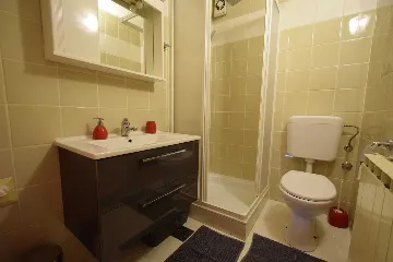 Ground-Floor Apartment in Omišalj for 4 Guests