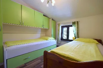 3-Bedroom Apartment in Omišalj with Shared Pool