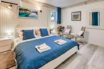 Apartment in Njivice near the Beach for 4 Guests