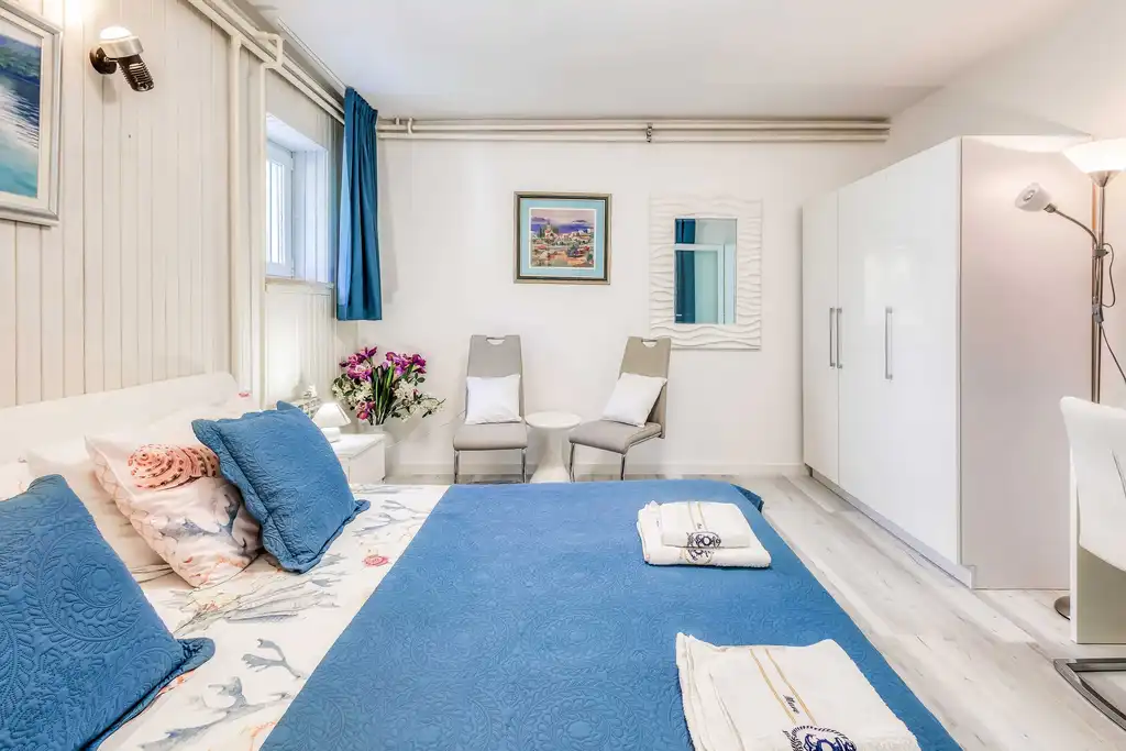 Apartment in Njivice near the Beach for 4 Guests