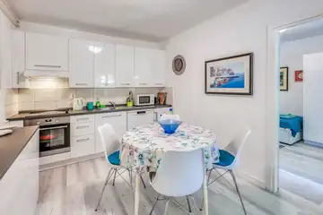 Apartment in Njivice near the Beach for 4 Guests