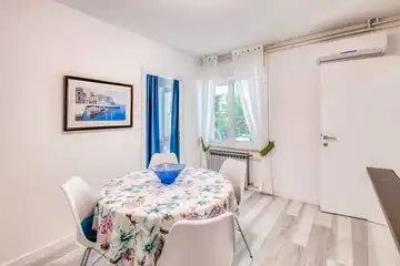 Apartment in Njivice near the Beach for 4 Guests