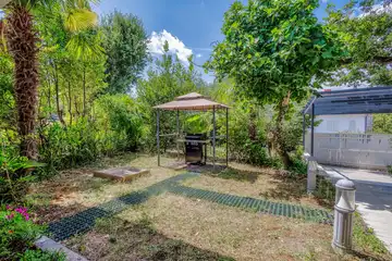 Apartment in Njivice near the Beach for 4 Guests