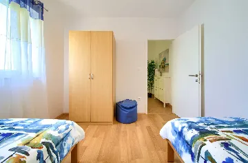 2-Bedroom Apartment with Terrace in Malinska