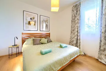 2-Bedroom Apartment with Terrace in Malinska