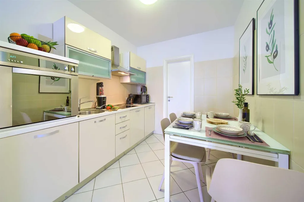 2-Bedroom Apartment with Terrace in Malinska