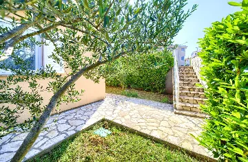 2-Bedroom Apartment with Terrace in Malinska