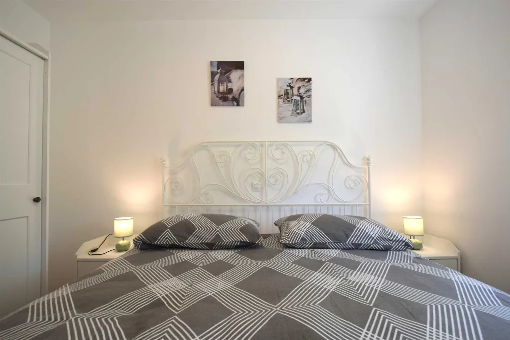 2-Bedroom Holiday House in Risika for 4 Guests