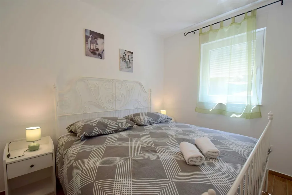 2-Bedroom Holiday House in Risika for 4 Guests