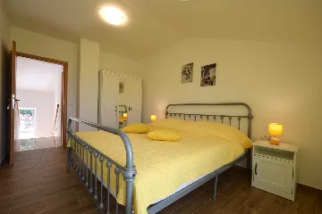 2-Bedroom Holiday House in Risika for 4 Guests