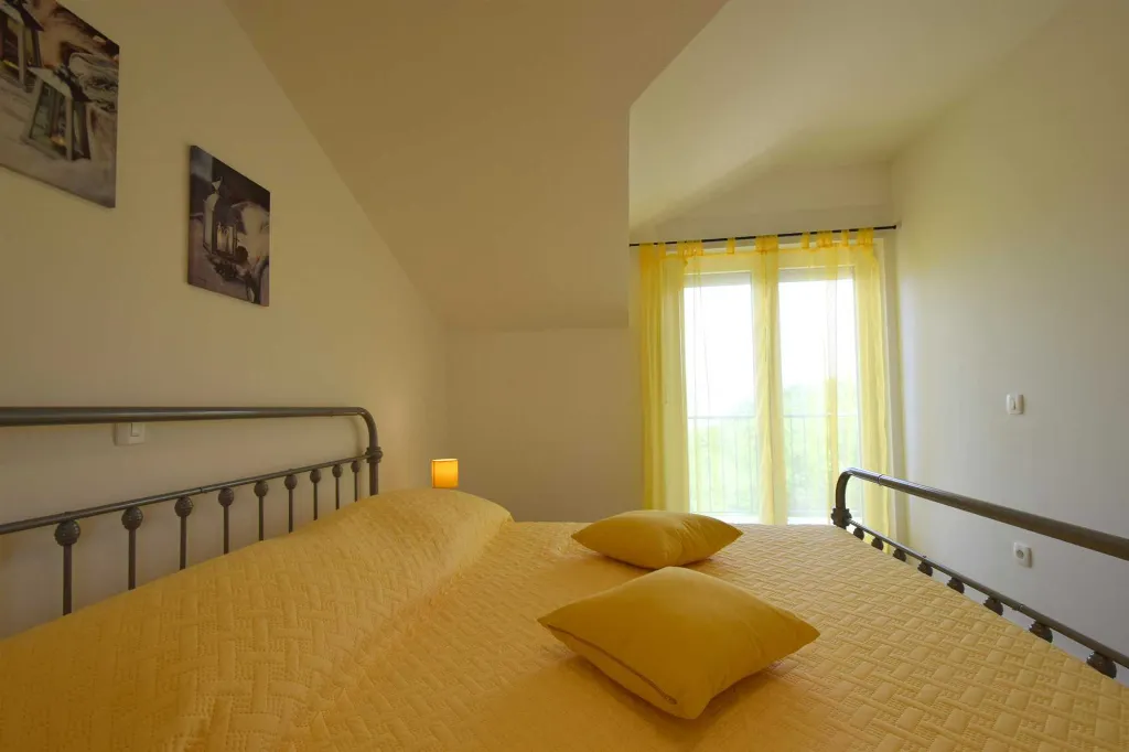 2-Bedroom Holiday House in Risika for 4 Guests