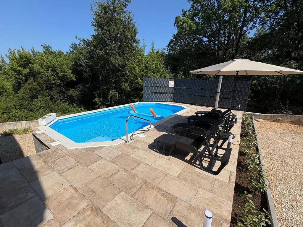 2-Bedroom Holiday House in Risika for 4 Guests