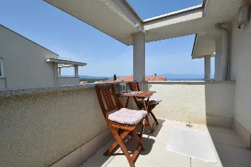 3-Bedroom Apartment in Malinska for 7 Guests