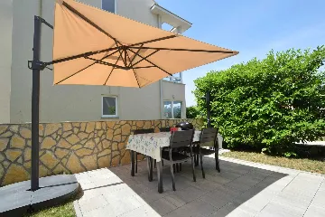 3-Bedroom Apartment in Malinska for 7 Guests