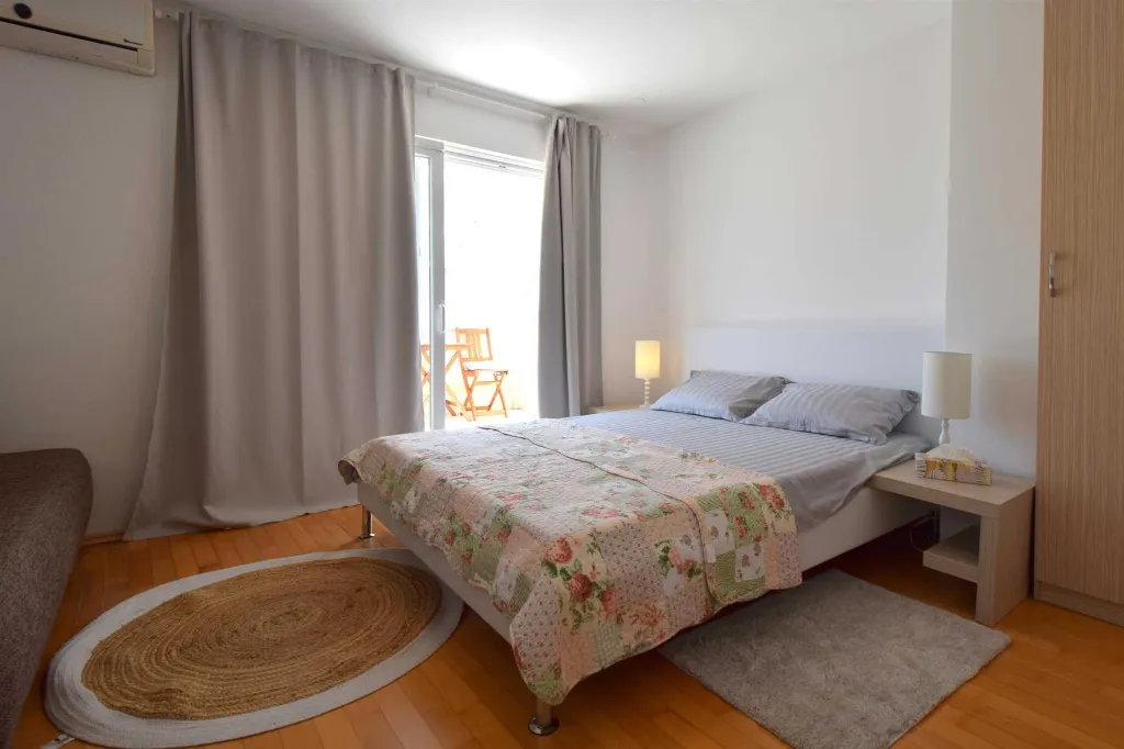 3-Bedroom Apartment in Malinska for 7 Guests