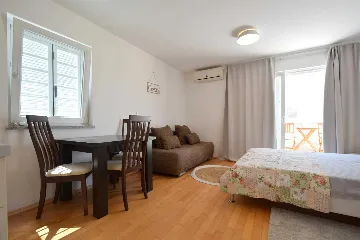 3-Bedroom Apartment in Malinska for 7 Guests