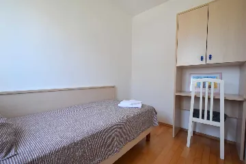 3-Bedroom Apartment in Malinska for 7 Guests