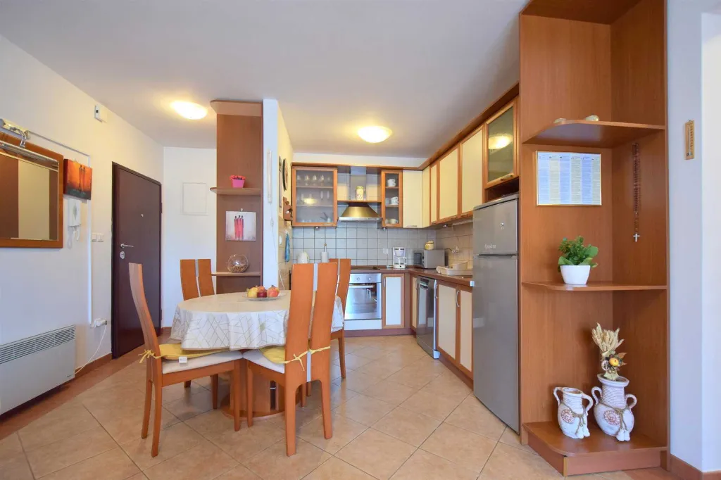 Apartment with Balcony for 3 in Malinska