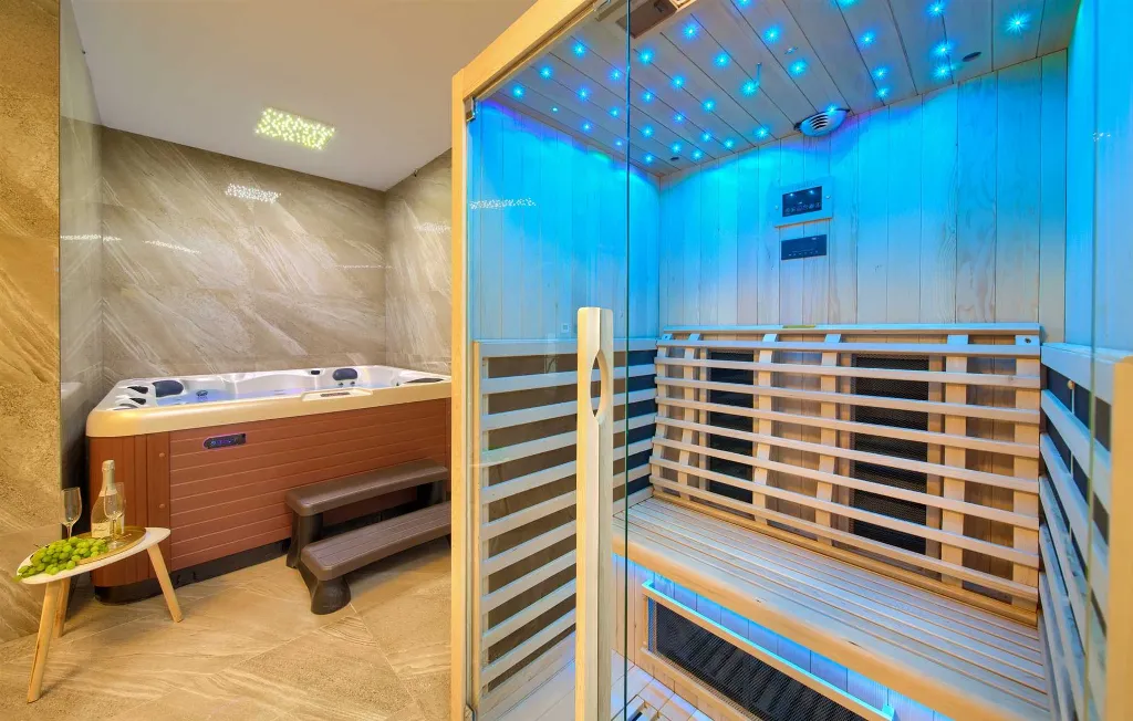 Villa for 8 Guests with Pool & Sea View in Grižane