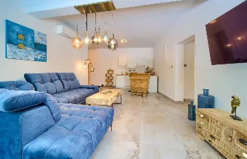 Villa for 8 Guests with Pool & Sea View in Grižane