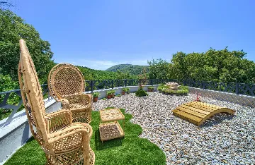Villa for 8 Guests with Pool & Sea View in Grižane
