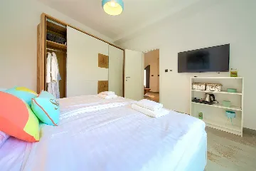 Villa for 8 Guests with Pool & Sea View in Grižane