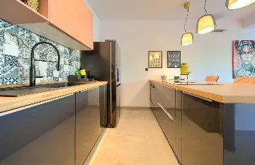 Villa for 8 Guests with Pool & Sea View in Grižane